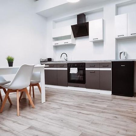 קרקוב Sunny Apartment 8 מראה חיצוני תמונה